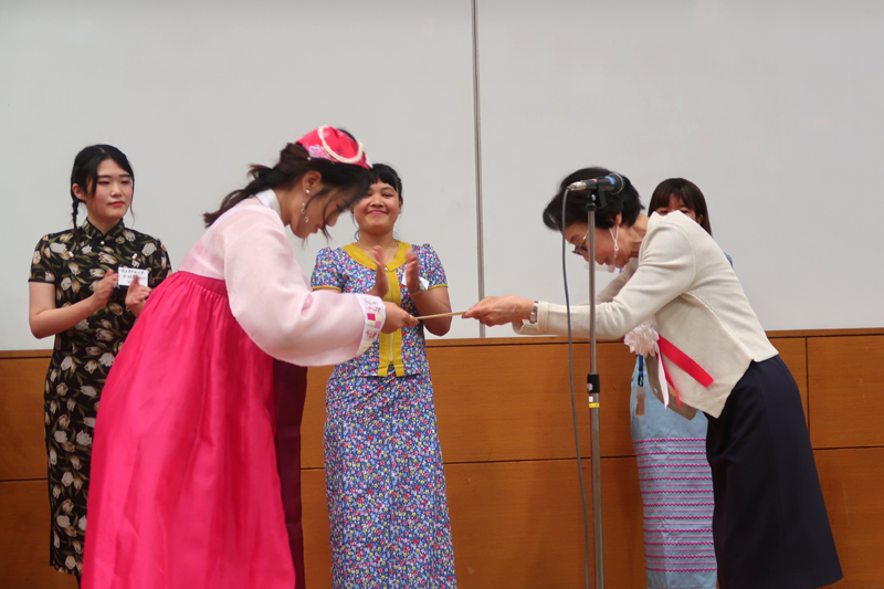世界平和女性連合WFWP女子留学生日本語弁論大会2020表彰式の写真