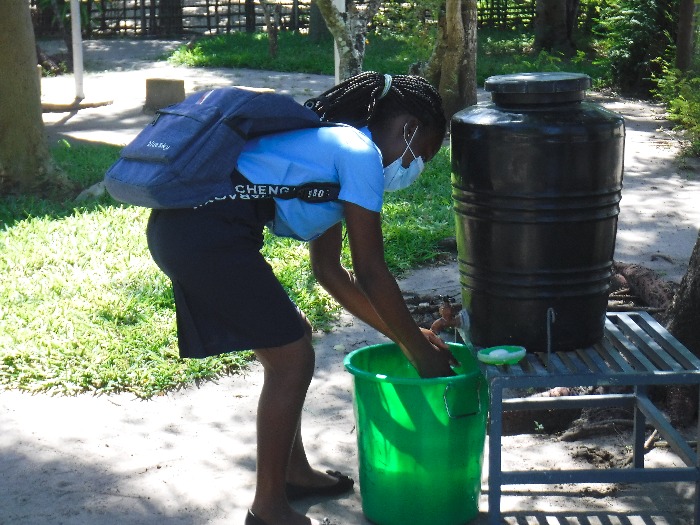世界平和女性連合WFWPモザンビークでの活動1